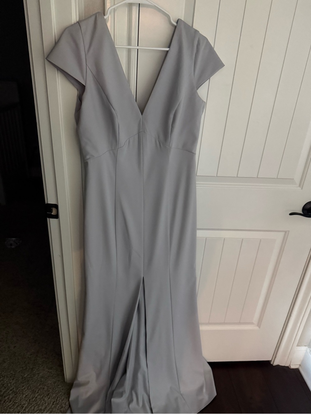 Amsale Gray V-Neck (front and back) Cap Sleeve Gown with High Slit - Size 12 - Picture 4 of 5